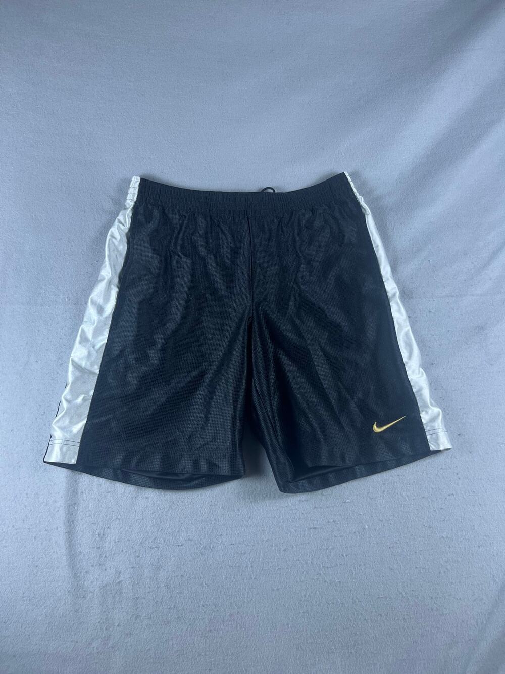 Vintage Nike Basketball Shorts Mens M Black White Stripe Athletic Y2K Sports